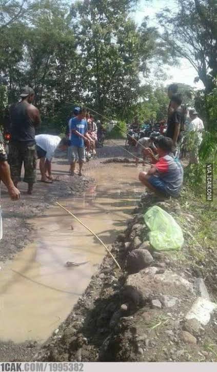 Foto orang mancing 5